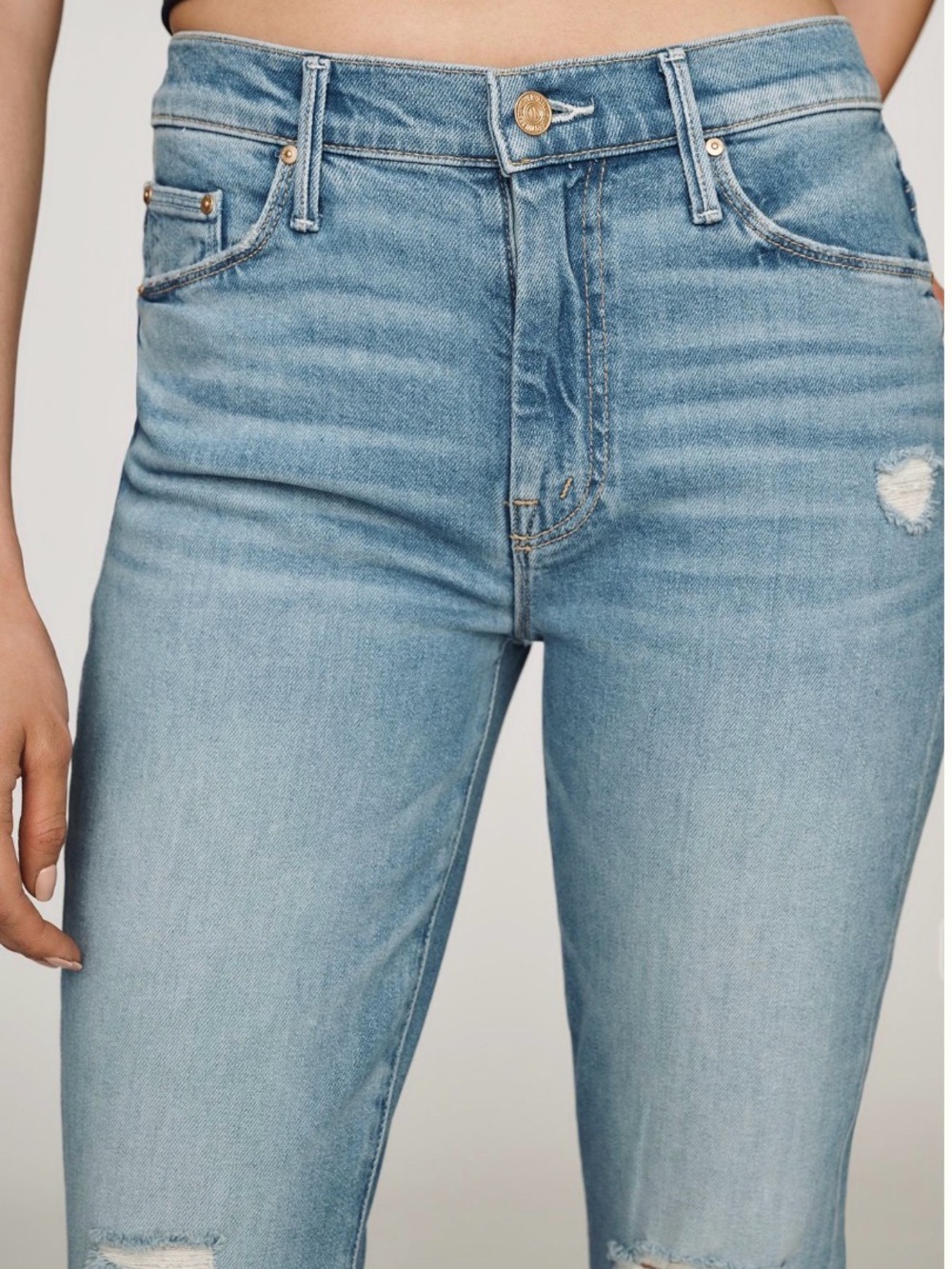 MOTHER Weekender Fray Jeans - Picture 3 of 10